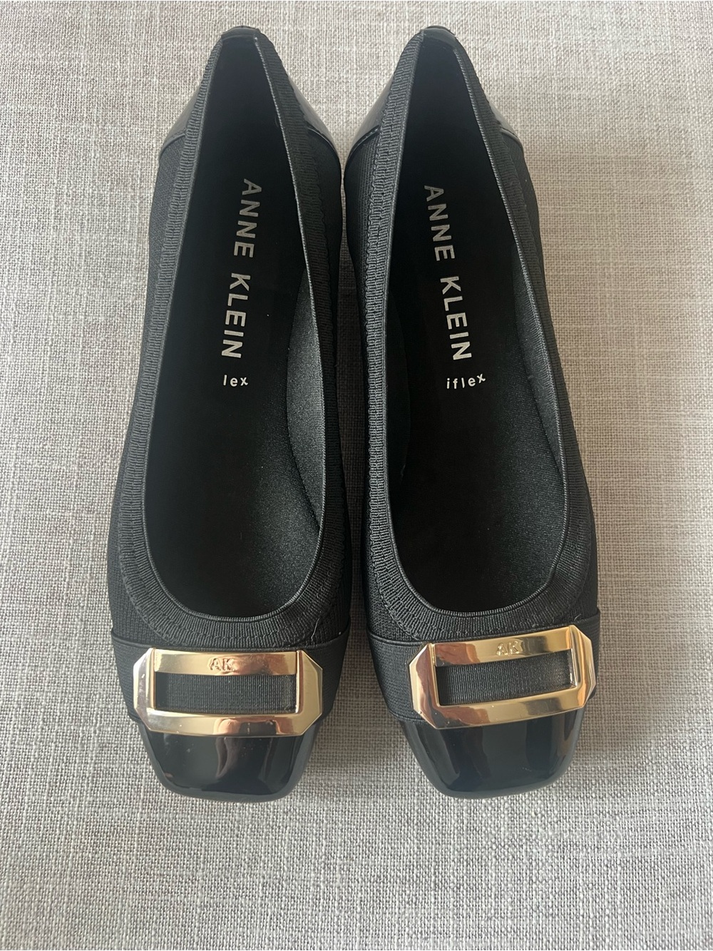 Anne Klein Black Ballet Flats, size 6, Gold buckle, office casual dressy